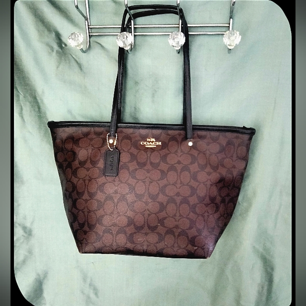 COACH Signature Series Street Zip Tote (style# F34104)